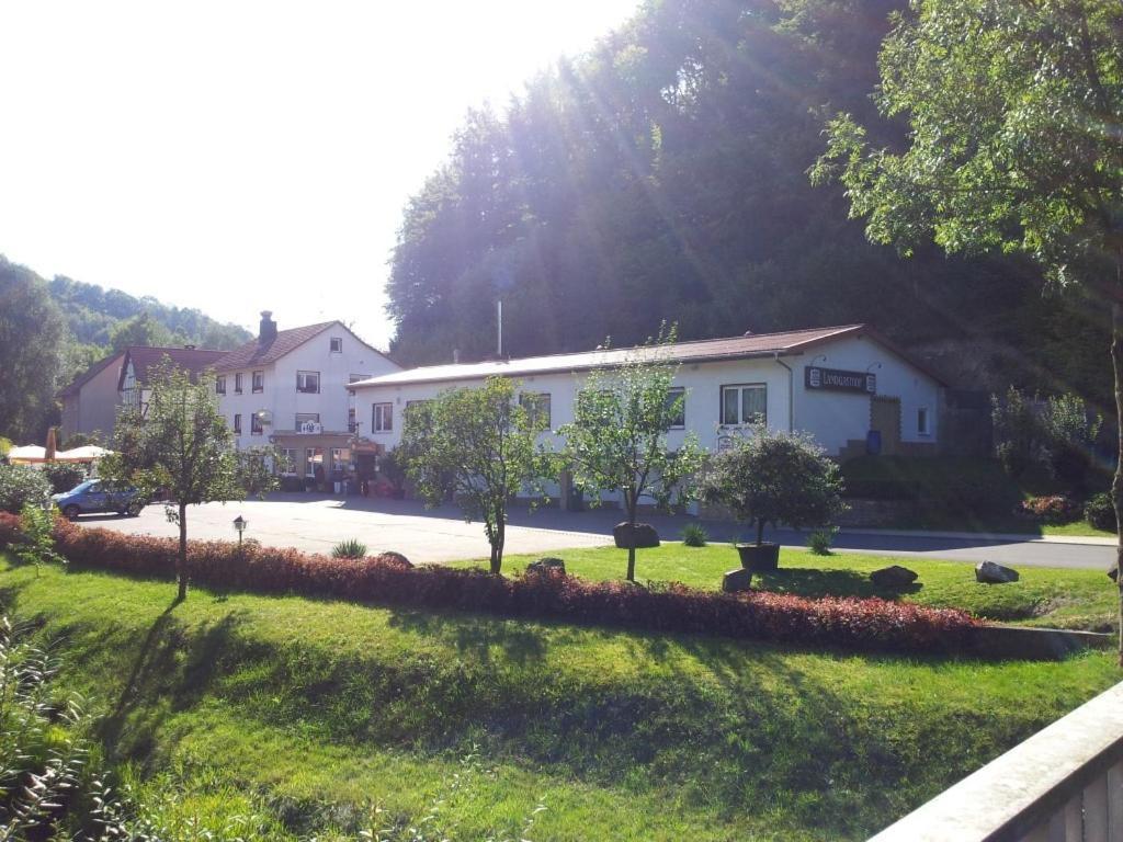 Landgasthof Zum Heiligenberg Hotel Sontra Exterior photo